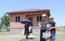 ახალი საცხოვრებელი სახლები იძულებით გადაადგილებული ოჯახებისთვის